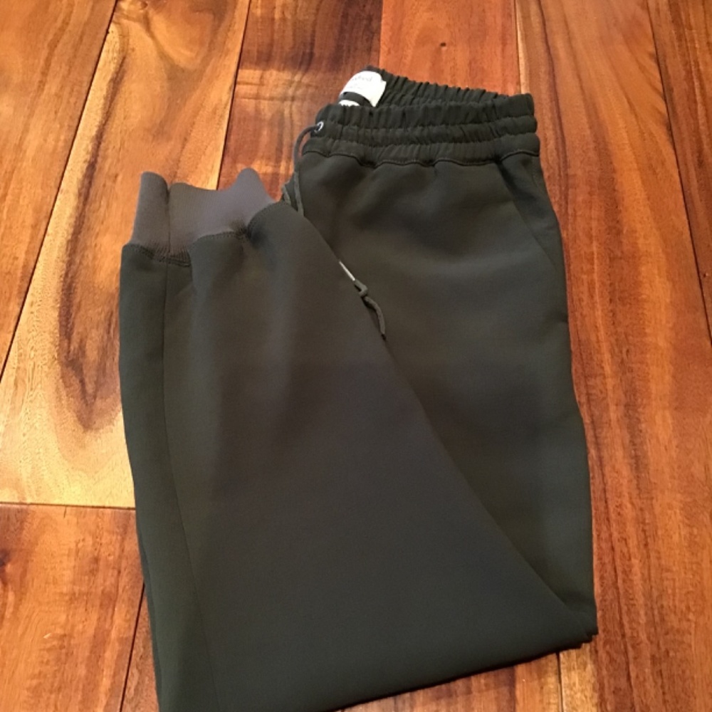 Aritzia Wilfred Buffon Pant Crepe Jogger - Picture 4 of 8